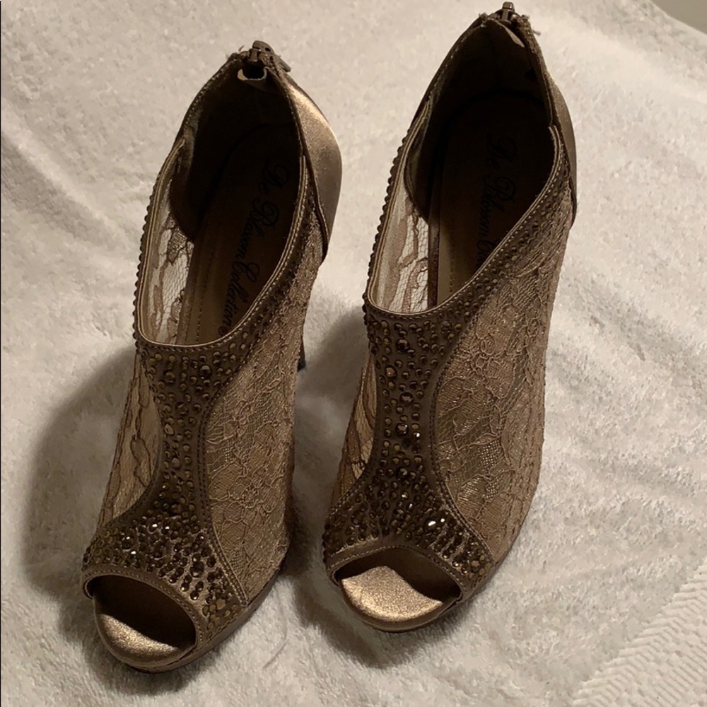Beige/Tan sequence laced booties